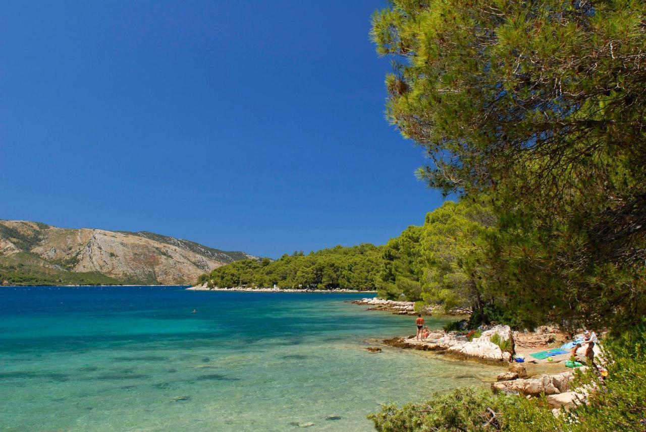 Helios Sunny Apartments By Valamar Stari Grad  Εξωτερικό φωτογραφία