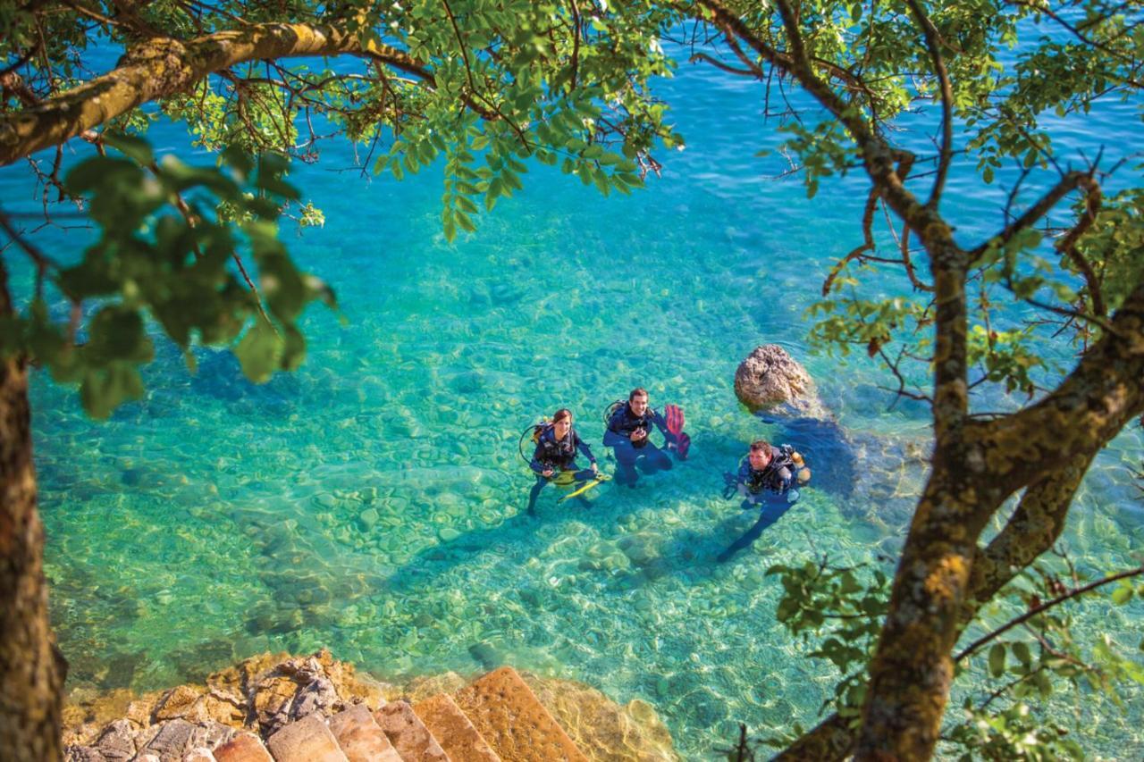 Helios Sunny Apartments By Valamar Stari Grad  Εξωτερικό φωτογραφία