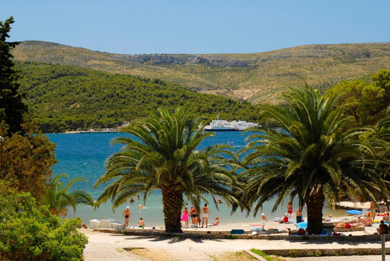 Helios Sunny Apartments By Valamar Stari Grad  Εξωτερικό φωτογραφία